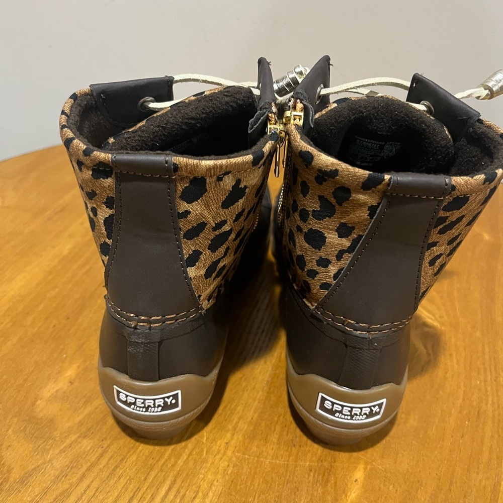 Sperry - Picture 9 of 12